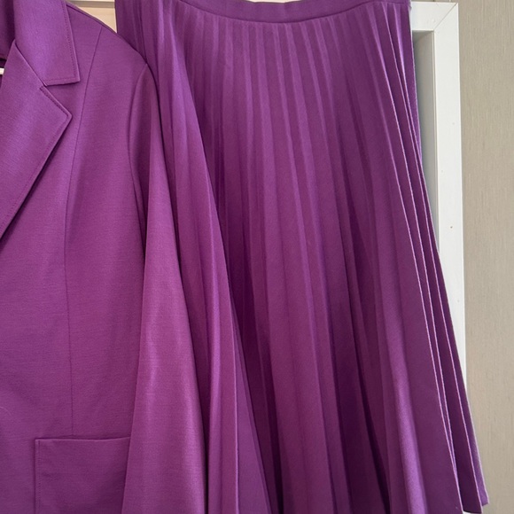 Alfred Dunner Vibrant Purple Garment - Picture 3 of 3